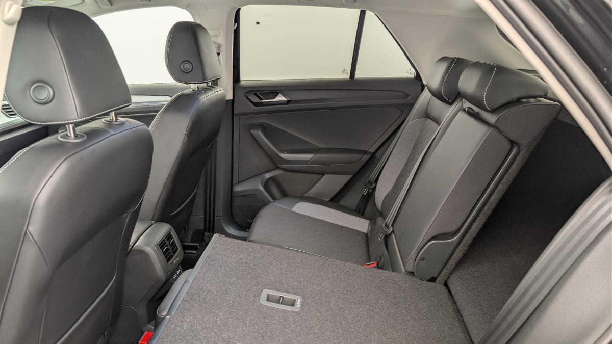 Volkswagen T-Roc - Image 12