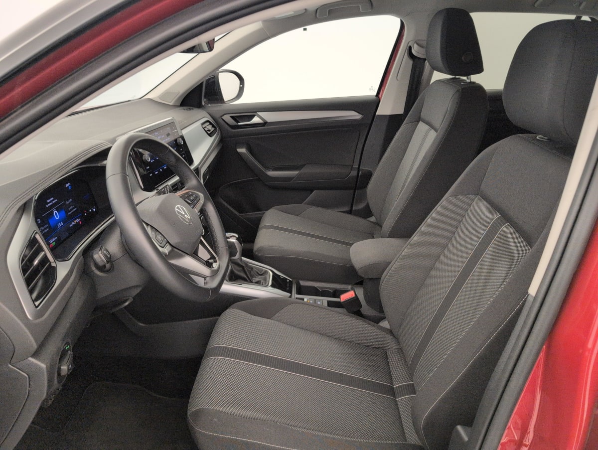 Volkswagen T-Roc - Image 17