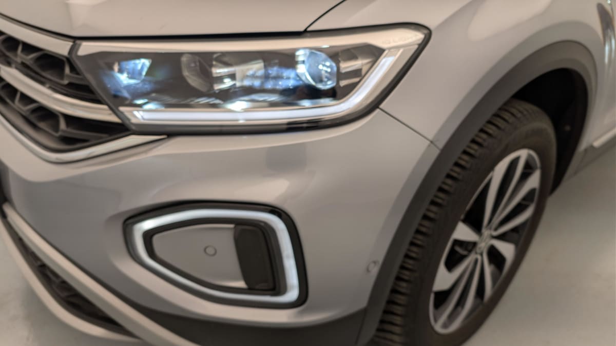 Volkswagen T-Roc - Image 23