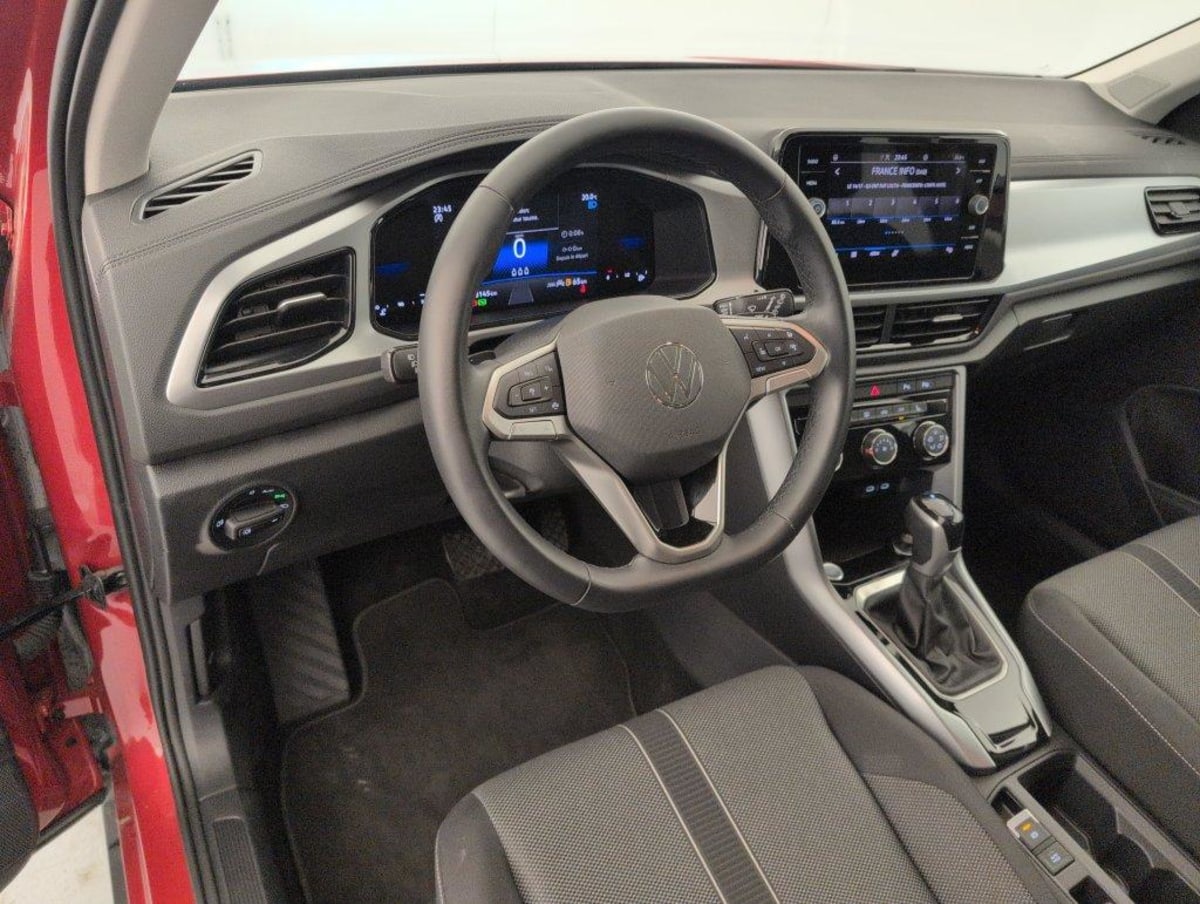 Volkswagen T-Roc - Image 16
