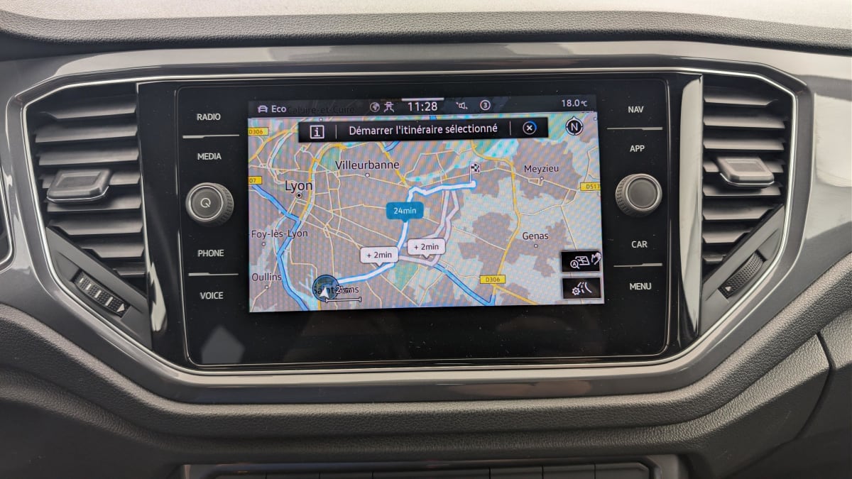 Volkswagen T-Roc - Image 18