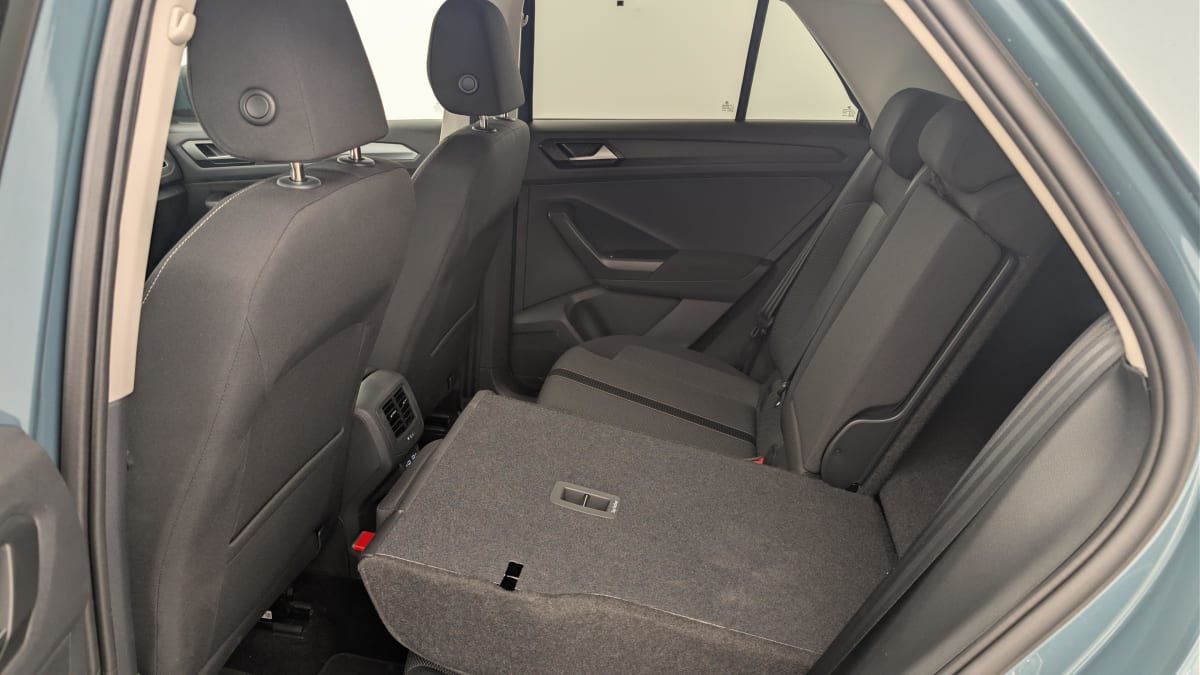 Volkswagen T-Roc - Image 12