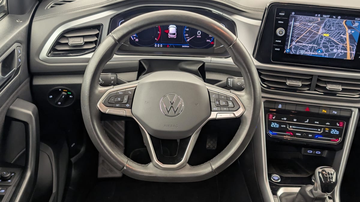 Volkswagen T-Roc - Image 14