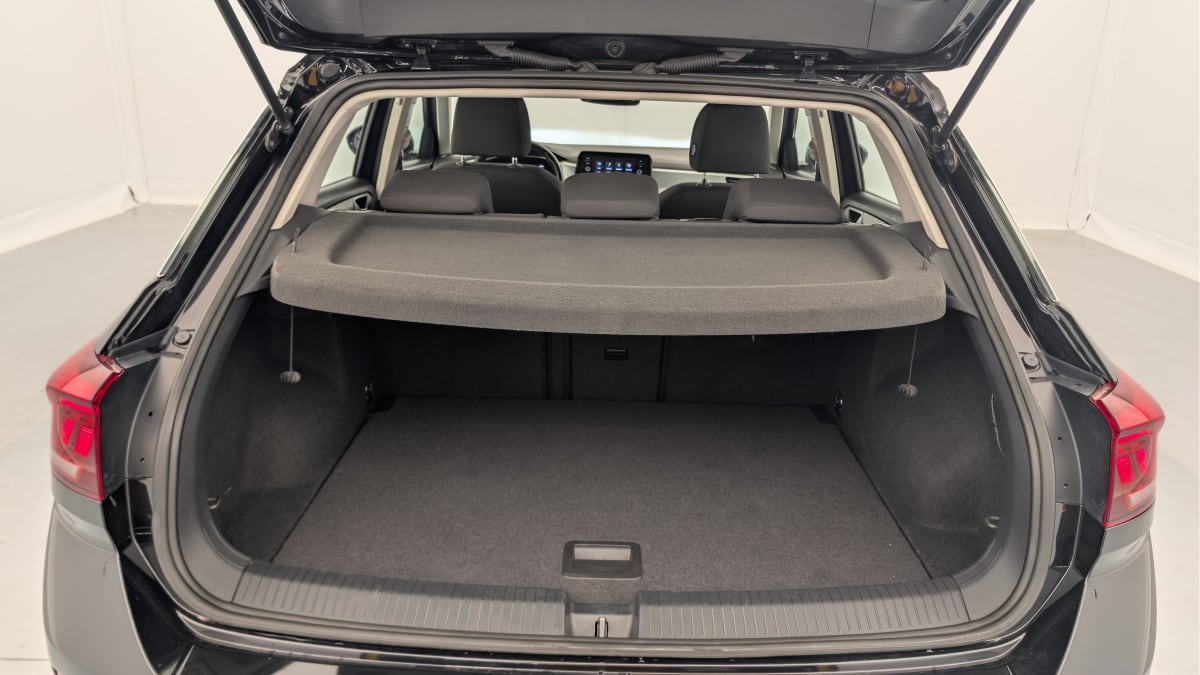 Volkswagen T-Roc - Image 11