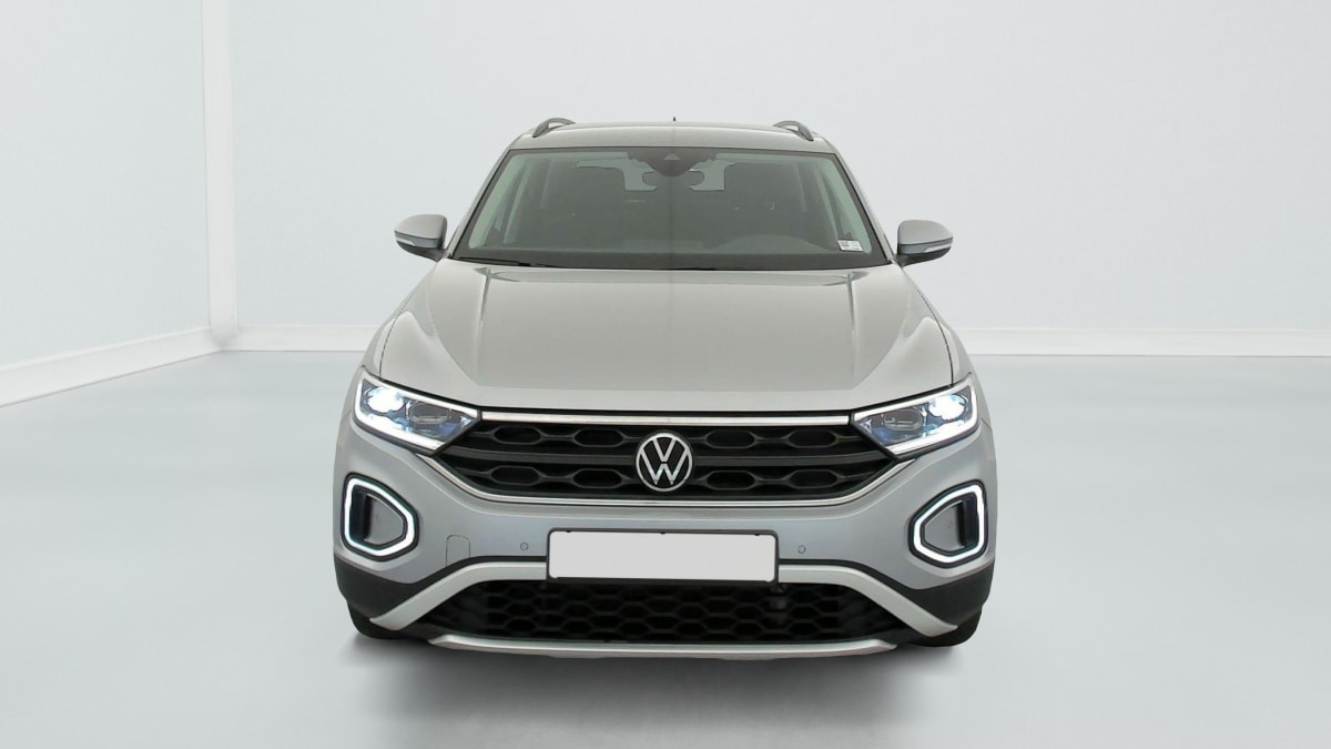 Volkswagen T-Roc - Image 2