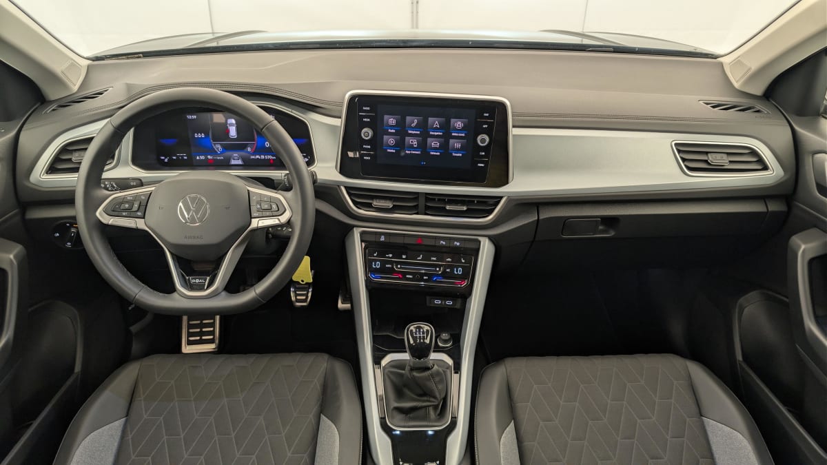 Volkswagen T-Roc - Image 13