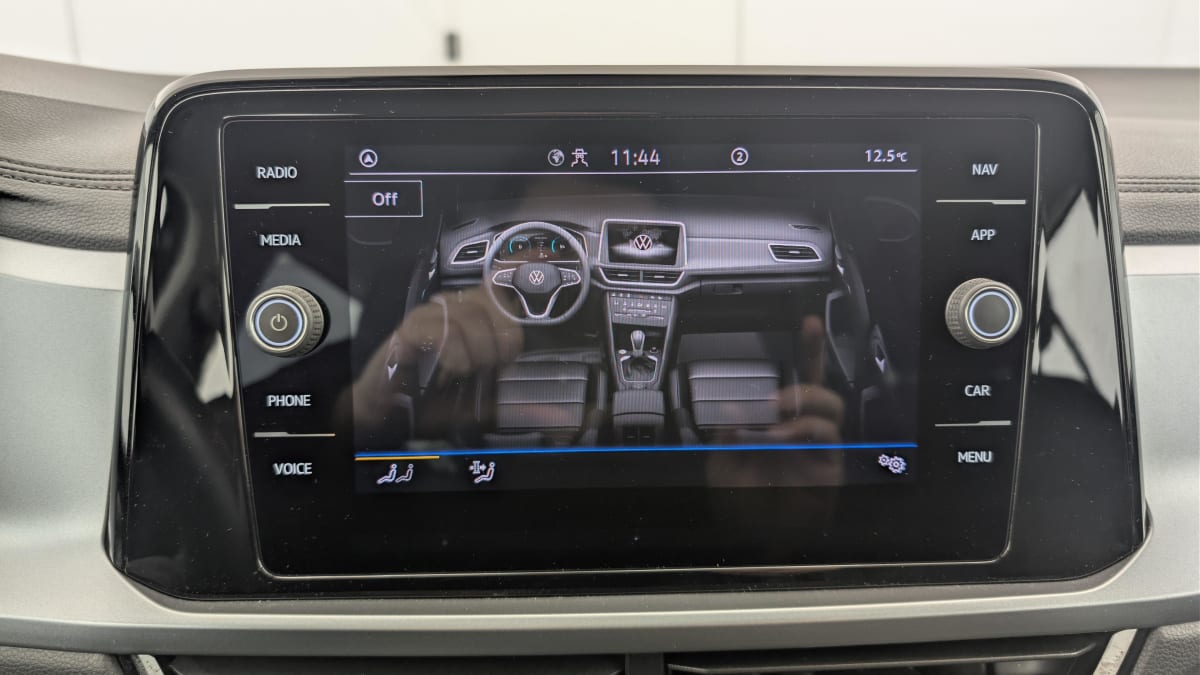 Volkswagen T-Roc - Image 20