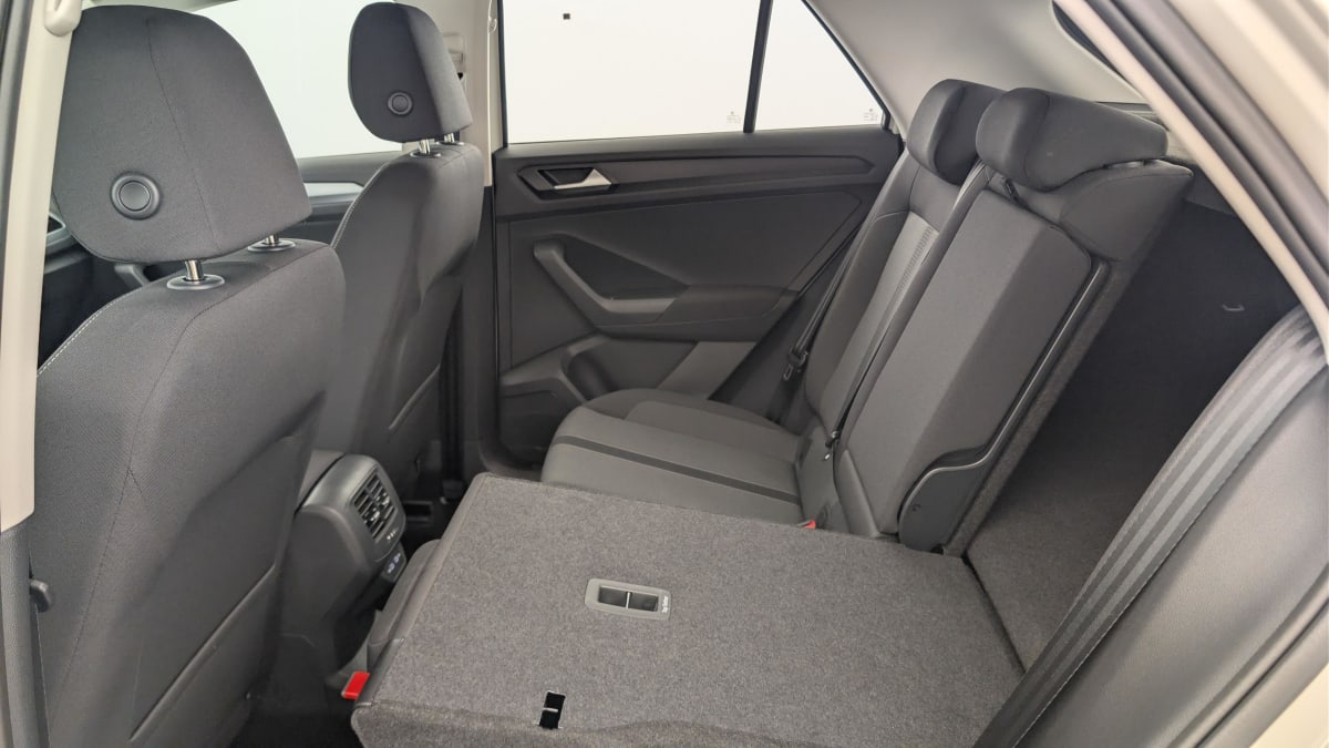 Volkswagen T-Roc - Image 12