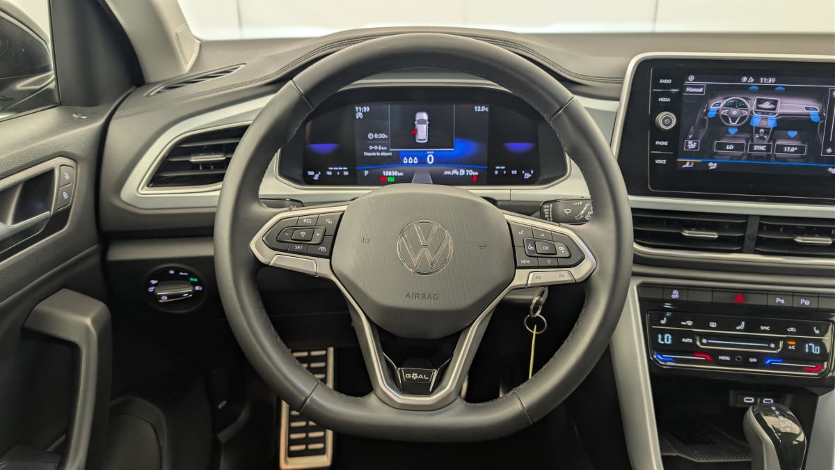 Volkswagen T-Roc - Image 14