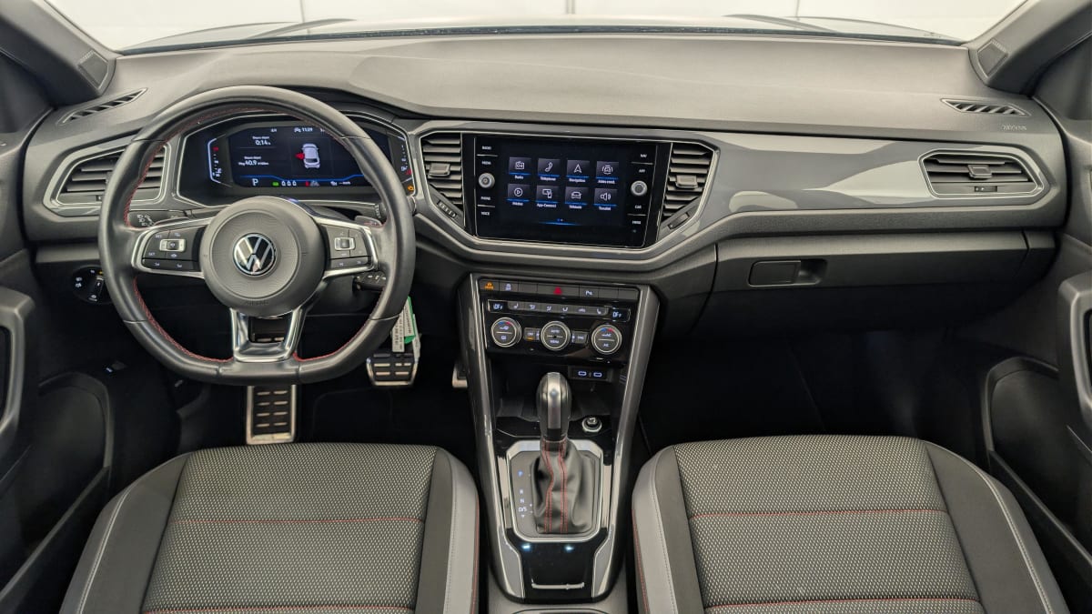 Volkswagen T-Roc - Image 13
