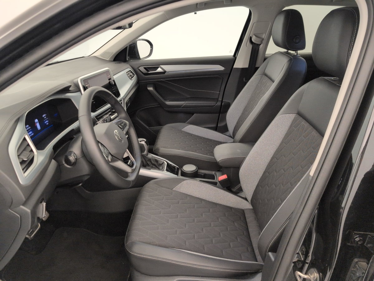 Volkswagen T-Roc - Image 16