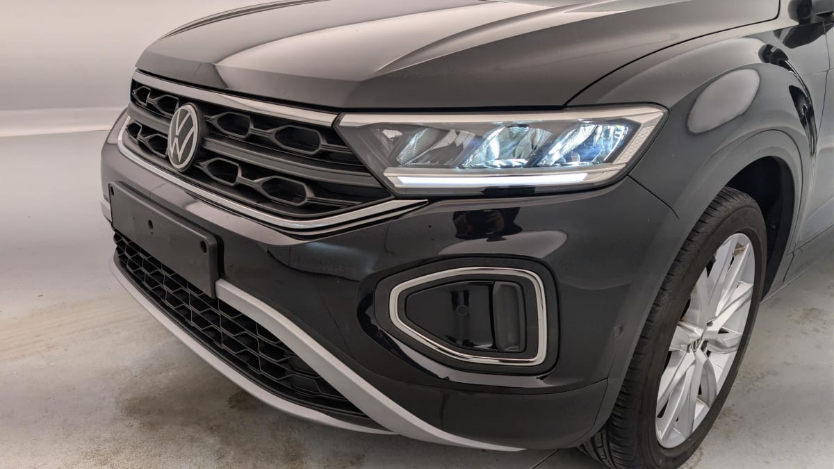 Volkswagen T-Roc - Image 21
