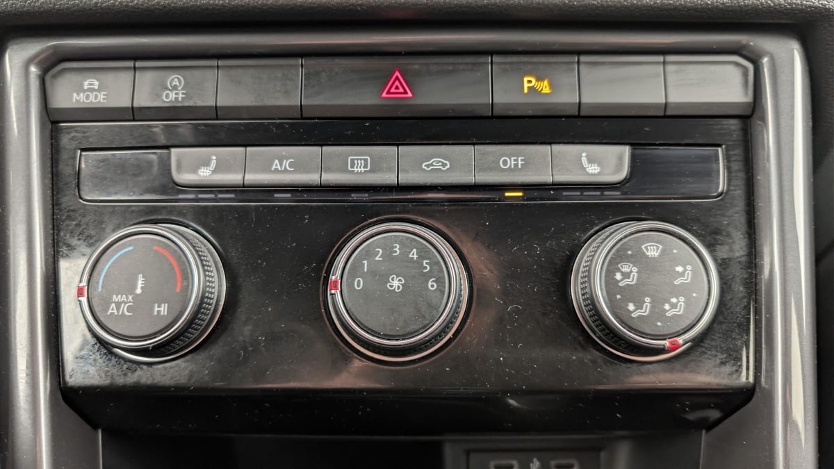 Volkswagen T-Roc - Image 19