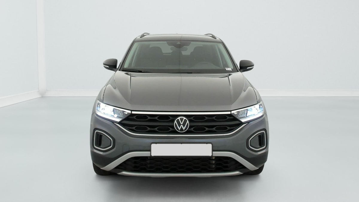 Volkswagen T-Roc - Image 2