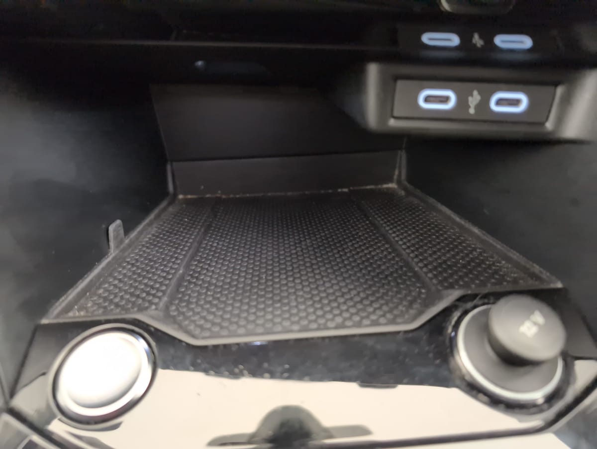 Volkswagen T-Roc - Image 20