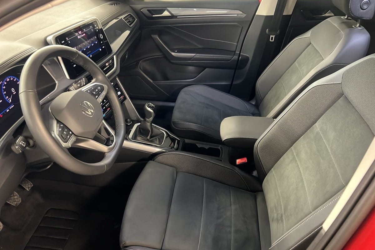 Volkswagen T-Roc - Image 9