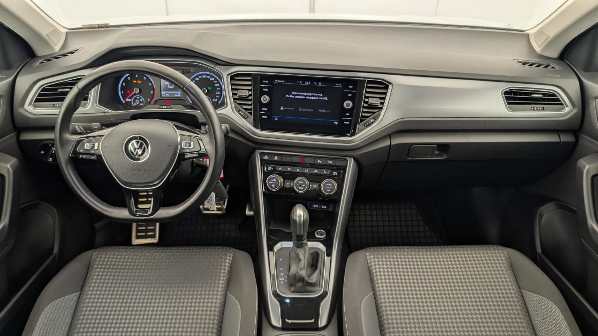 Volkswagen T-Roc - Image 13