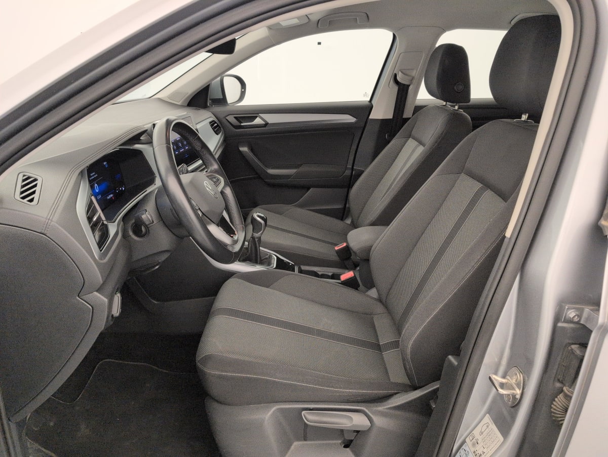 Volkswagen T-Roc - Image 16