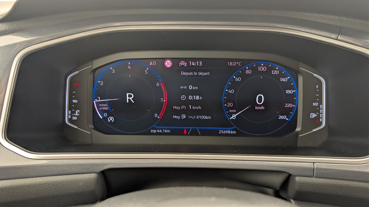 Volkswagen T-Roc - Image 24