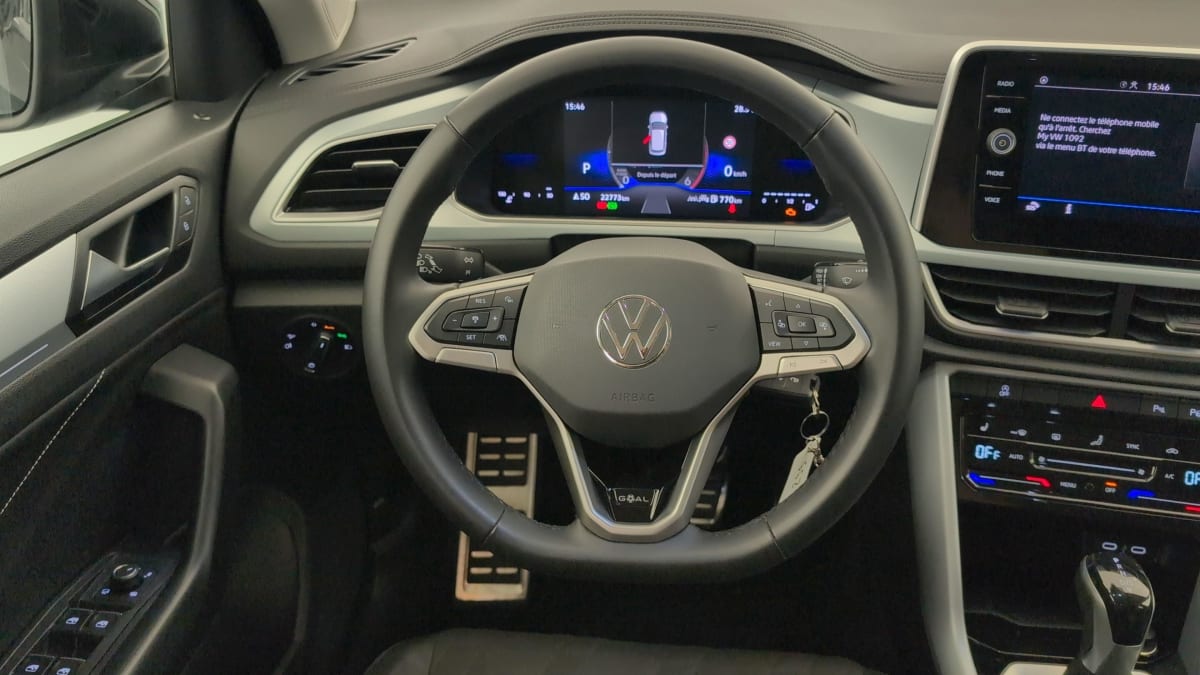 Volkswagen T-Roc - Image 14