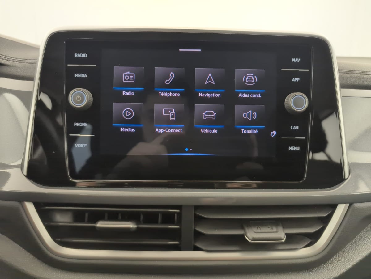Volkswagen T-Roc - Image 20