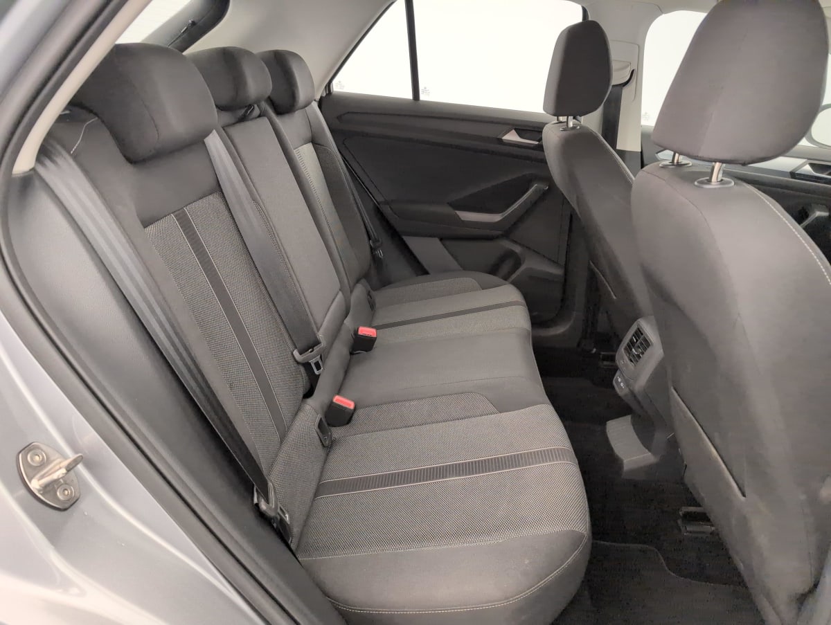 Volkswagen T-Roc - Image 10