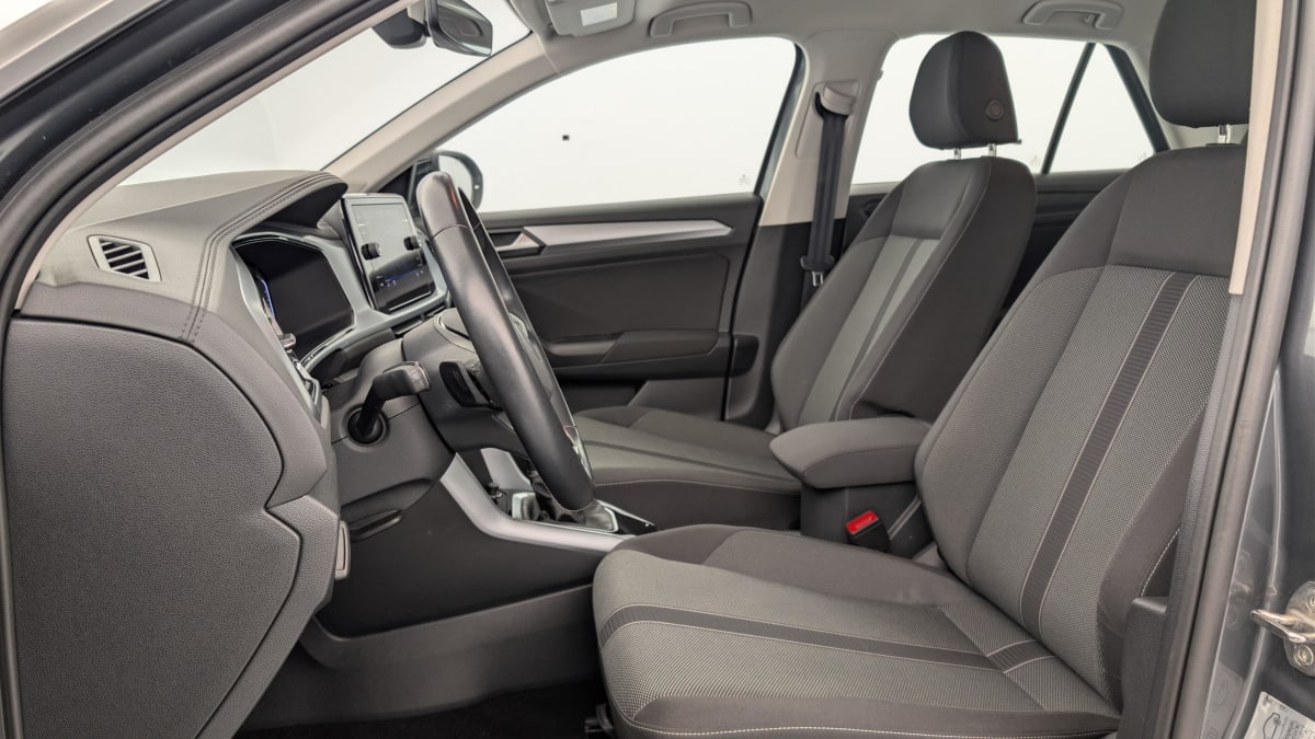 Volkswagen T-Roc - Image 16