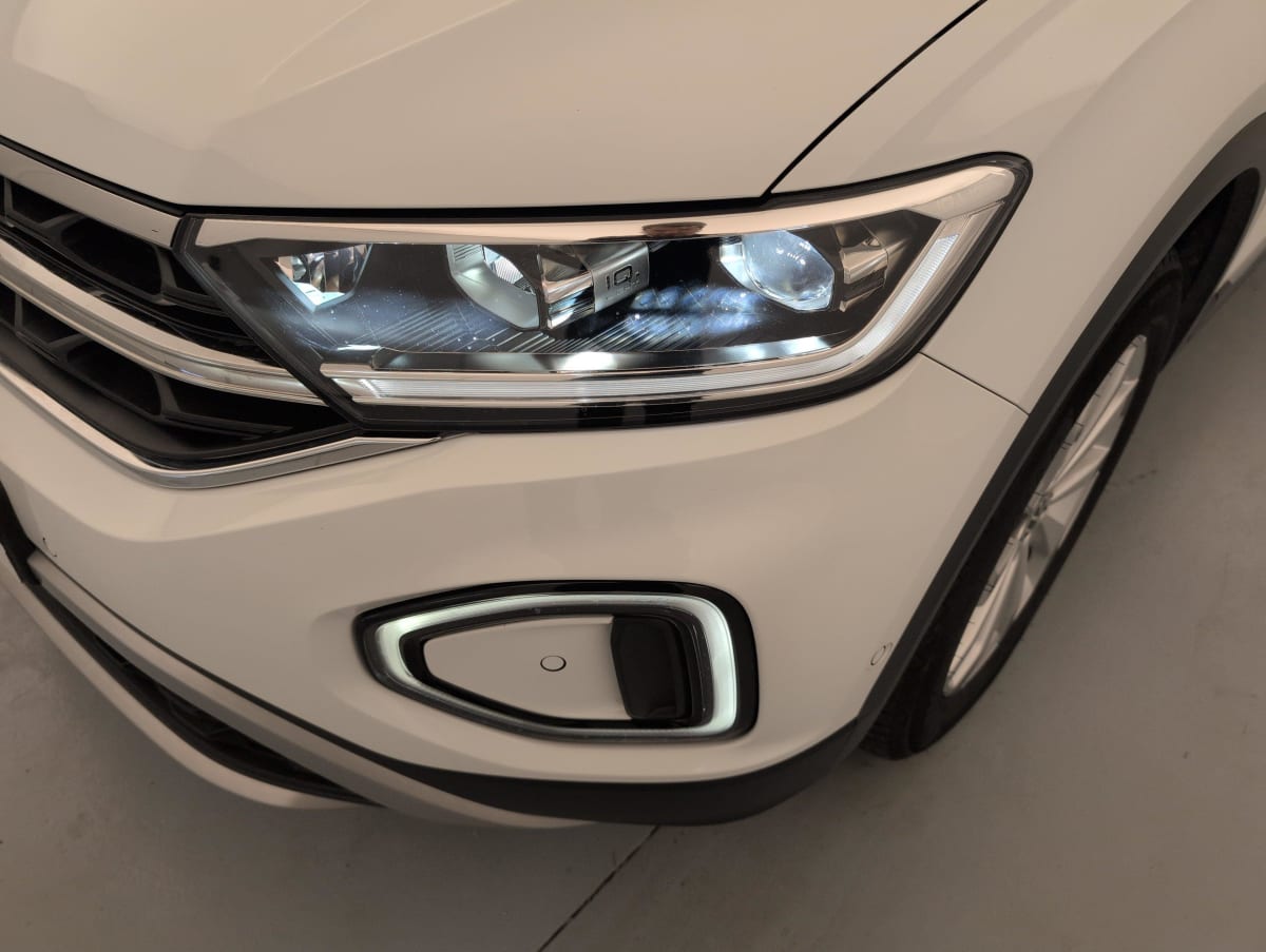 Volkswagen T-Roc - Image 21