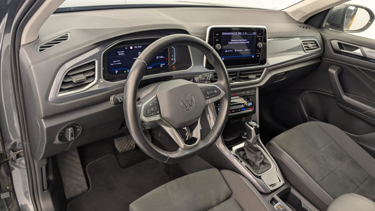 Volkswagen T-Roc - Image 15