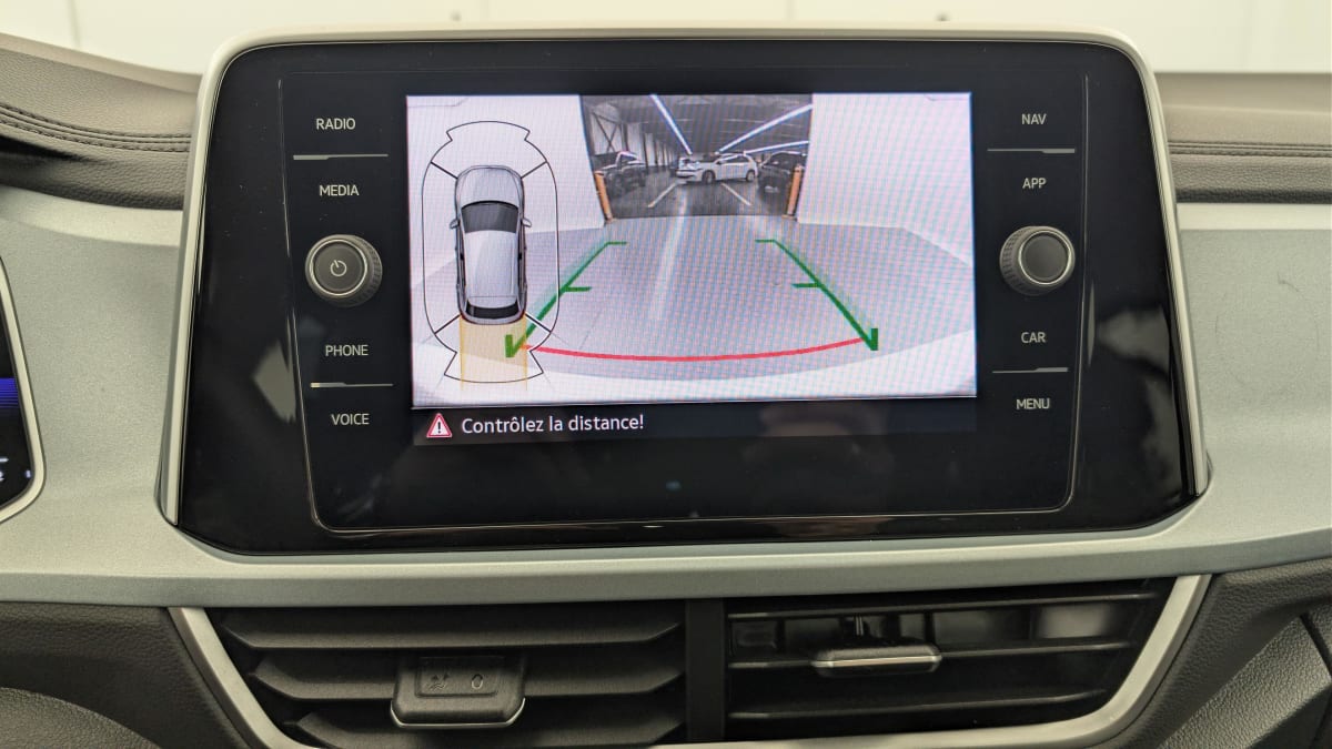 Volkswagen T-Roc - Image 18