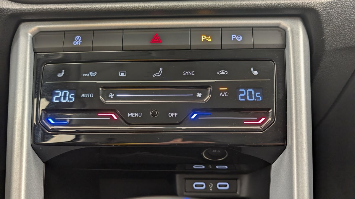 Volkswagen T-Roc - Image 20