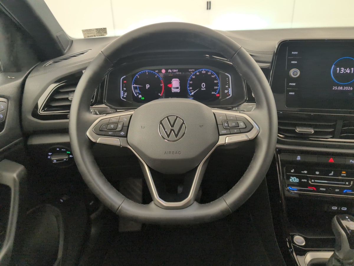 Volkswagen T-Roc - Image 14