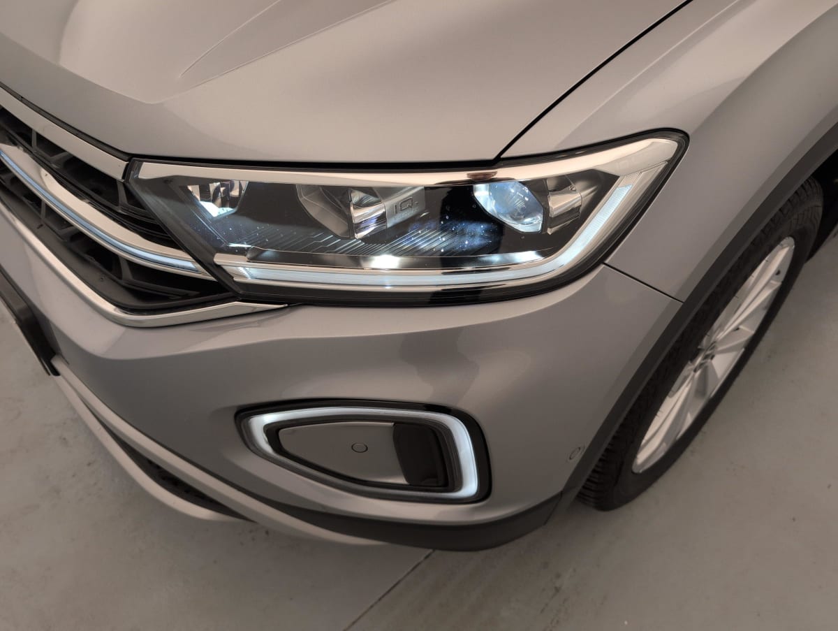 Volkswagen T-Roc - Image 22