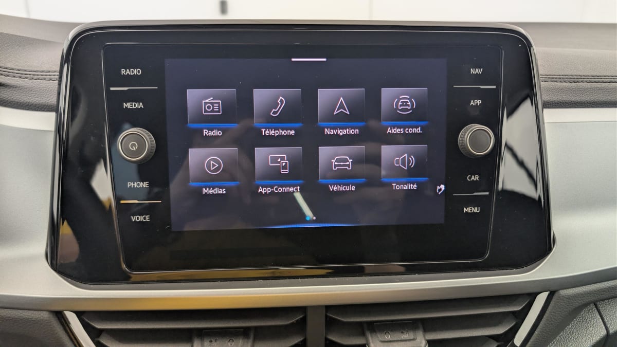 Volkswagen T-Roc - Image 18