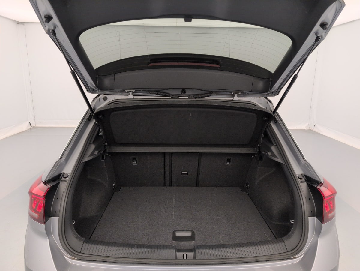 Volkswagen T-Roc - Image 11