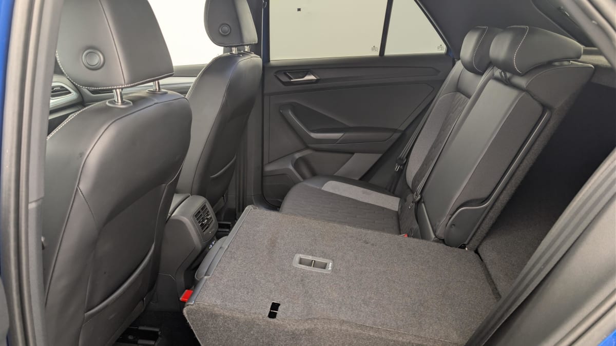 Volkswagen T-Roc - Image 12