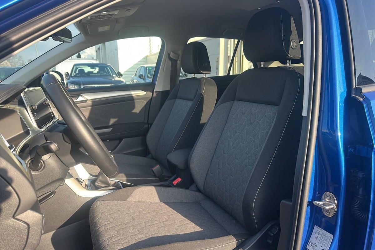 Volkswagen T-Roc - Image 9