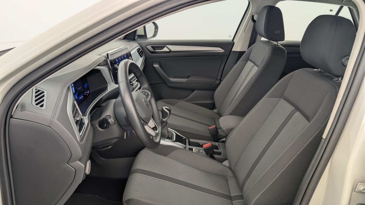 Volkswagen T-Roc - Image 16