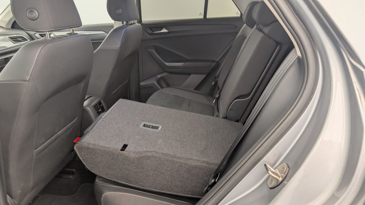 Volkswagen T-Roc - Image 12
