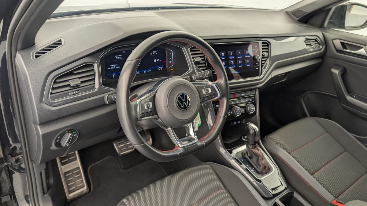 Volkswagen T-Roc - Image 15