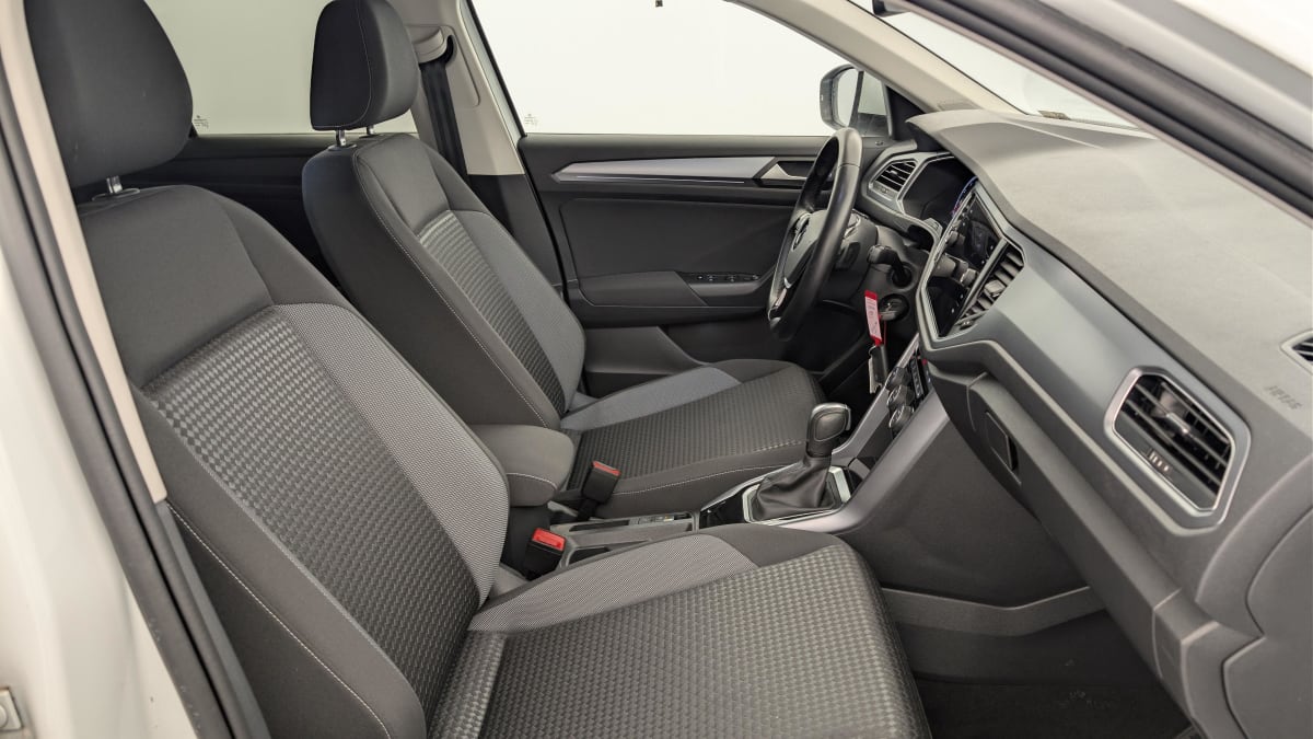Volkswagen T-Roc - Image 9