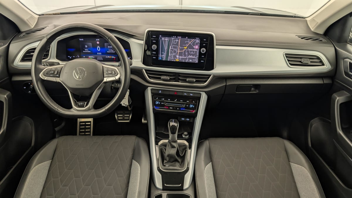 Volkswagen T-Roc - Image 13