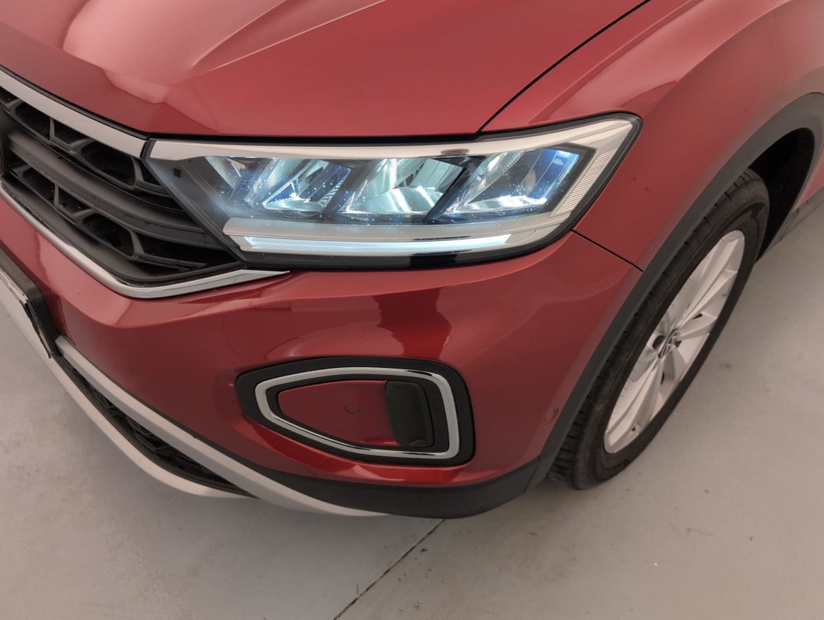 Volkswagen T-Roc - Image 23