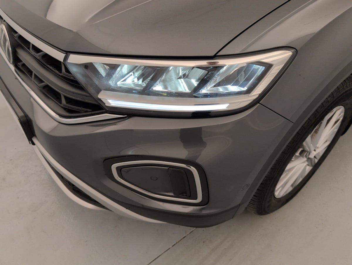 Volkswagen T-Roc - Image 23