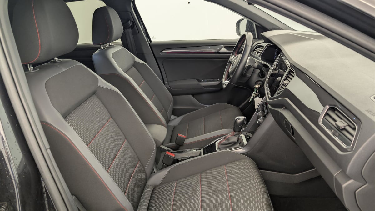 Volkswagen T-Roc - Image 9