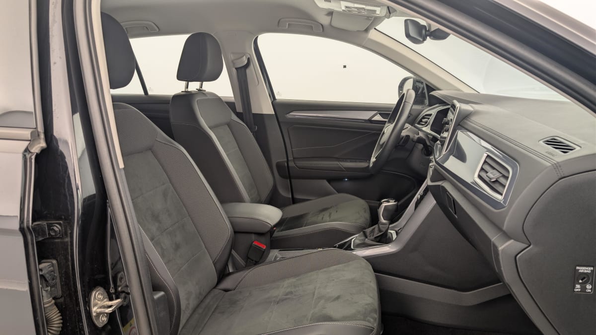 Volkswagen T-Roc - Image 9