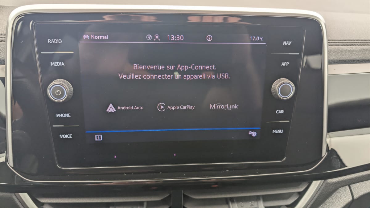 Volkswagen T-Roc - Image 17