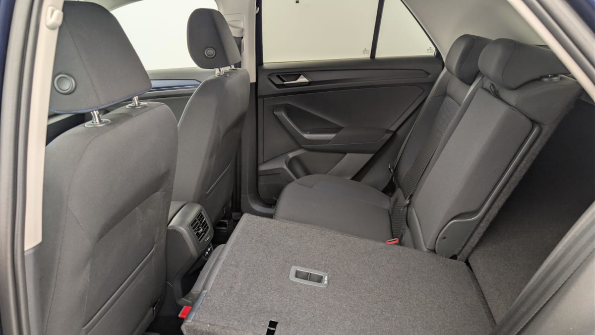 Volkswagen T-Roc - Image 12