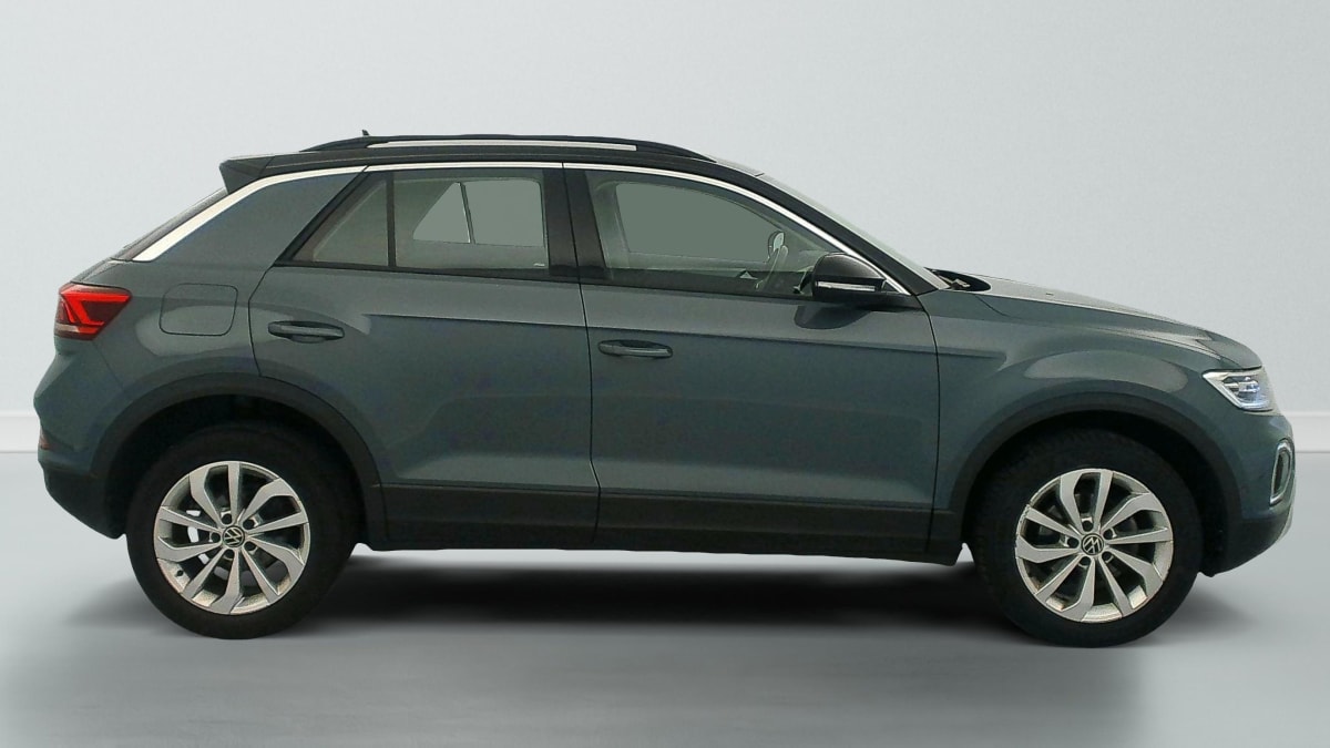 Volkswagen T-Roc - Image 8