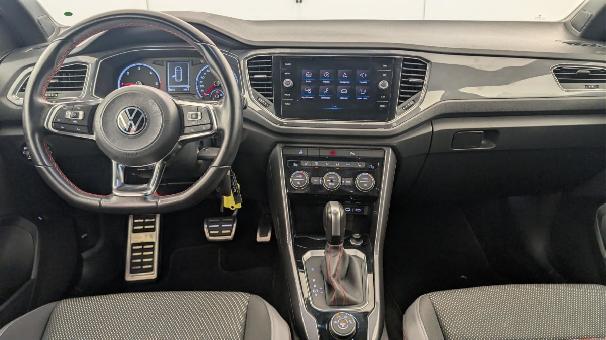Volkswagen T-Roc - Image 13
